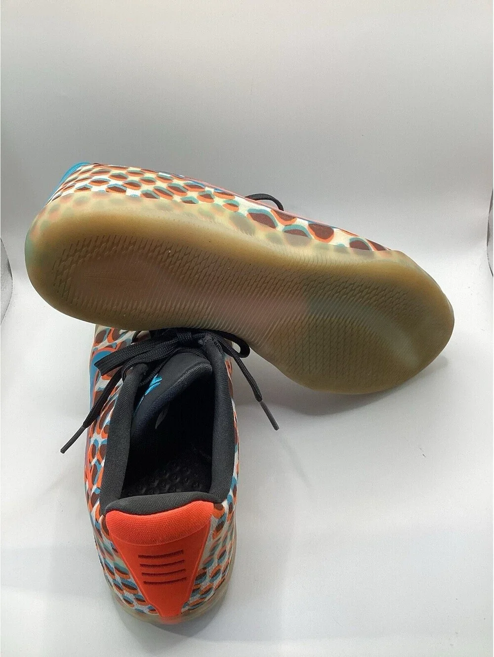kobe 11 Low 3D Polka Dot Basketball Shoe